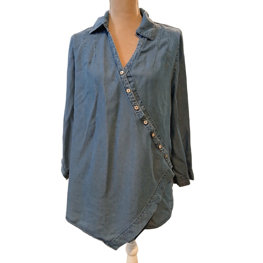 Soft Surroundings M Blue Chambray Asymmetric Button Wrap Tunic Blouse Womens